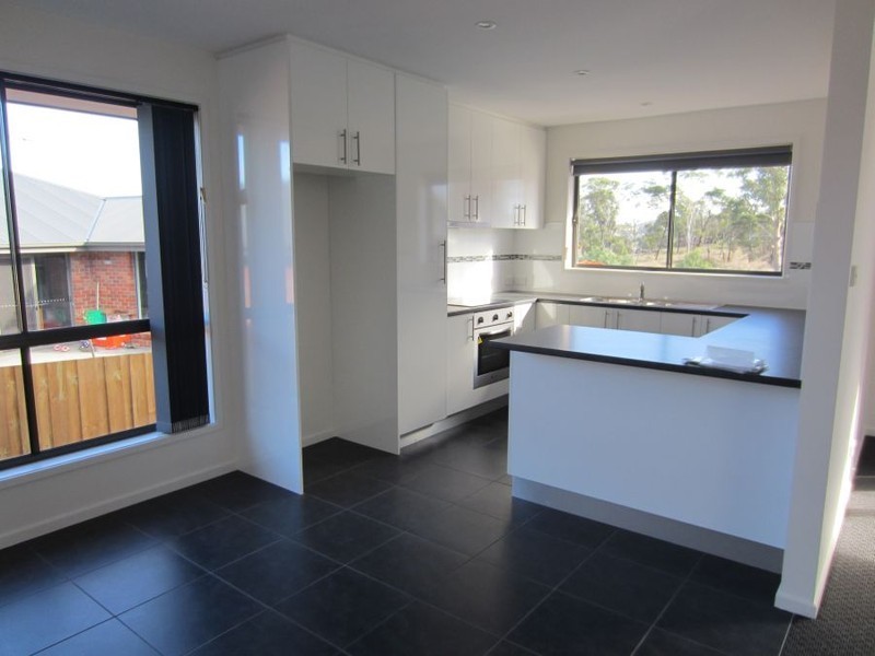 4/26-28 Mariah Crescent, Oakdowns TAS 7019