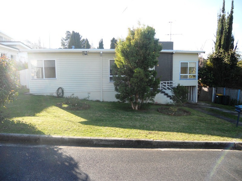 4 Winmarleigh Avenue, Taroona TAS 7053