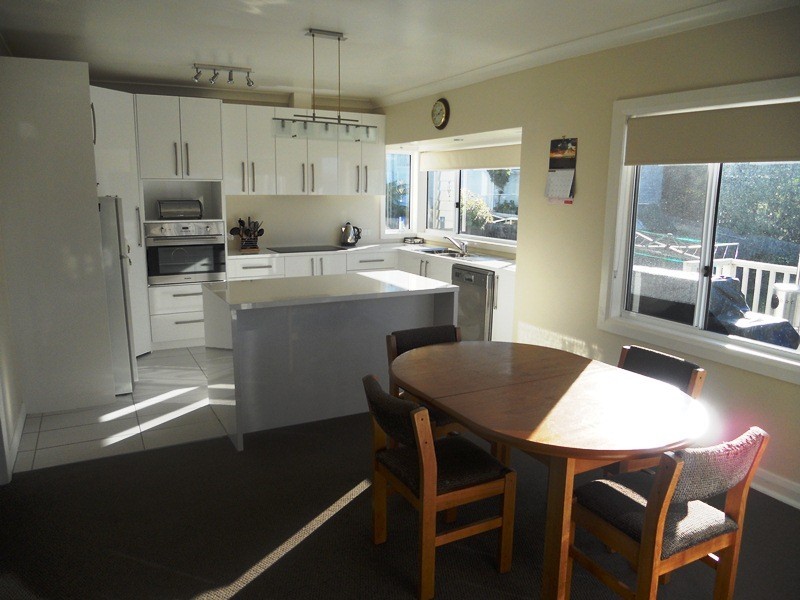 4 Winmarleigh Avenue, Taroona TAS 7053