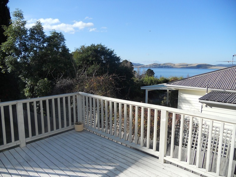 4 Winmarleigh Avenue, Taroona TAS 7053