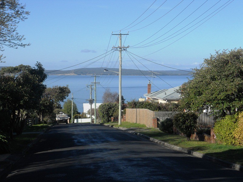 4 Winmarleigh Avenue, Taroona TAS 7053