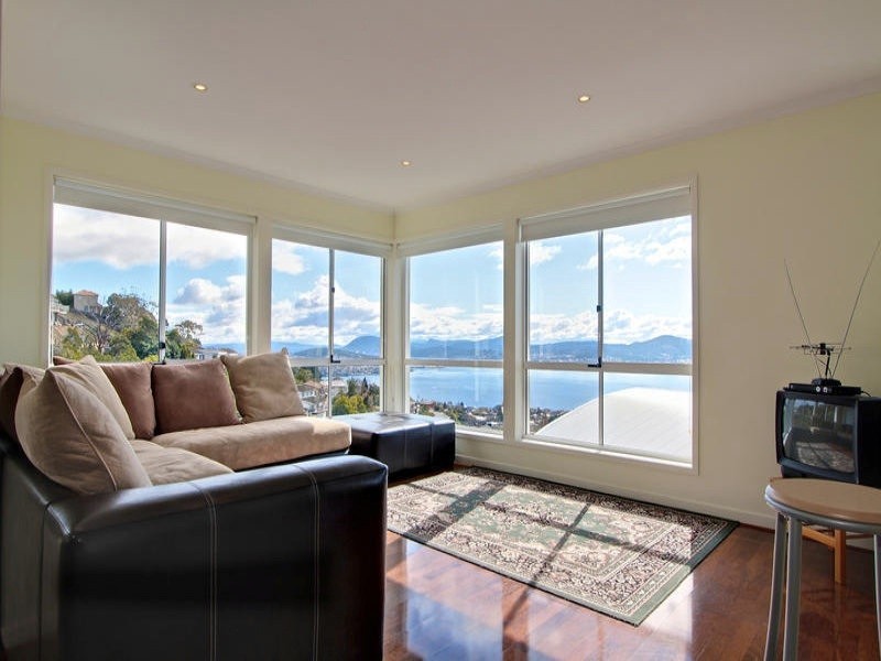 20 Date Court, Sandy Bay TAS 7005