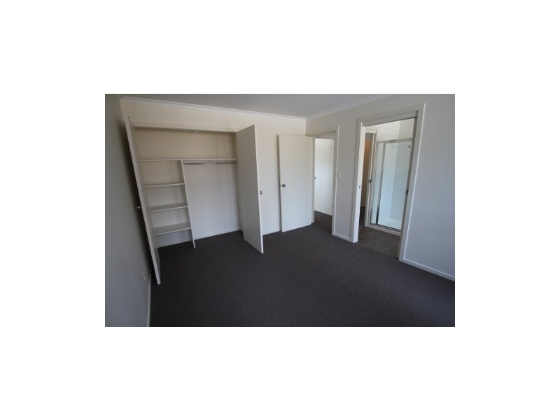 2/16a Burrows Avenue, Brighton TAS 7030