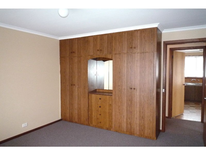 1 and 2/87 Box Hill Road, Claremont TAS 7011