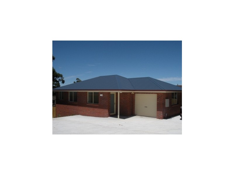 6/107 Burtonia Street, Rokeby TAS 7019