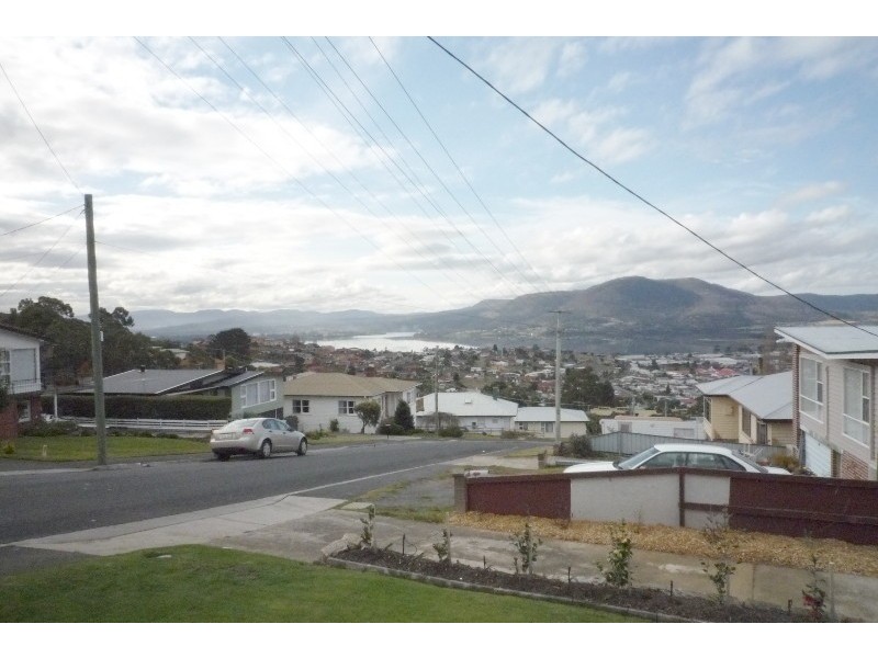 17 Elliott Road, Glenorchy TAS 7010