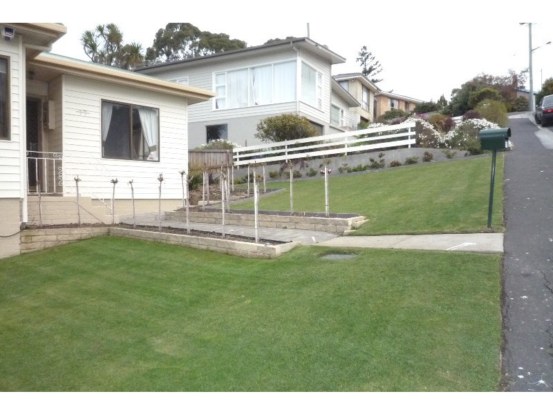 17 Elliott Road, Glenorchy TAS 7010