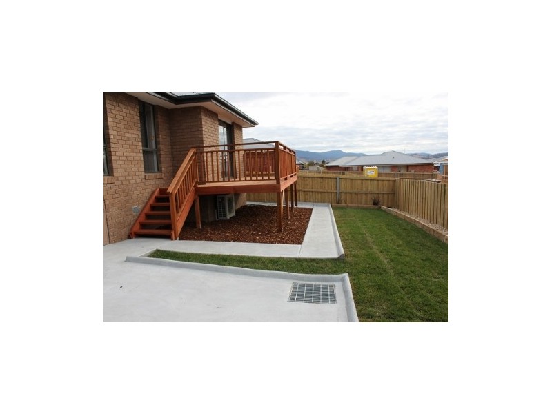 Unit 1/14a Burrows Avenue, Brighton TAS 7030