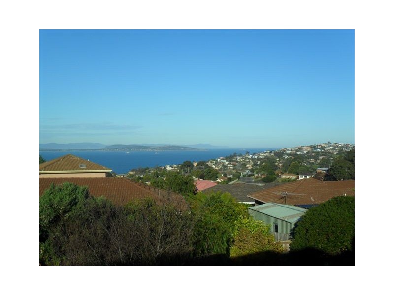 39 Woodlands Drive, Blackmans Bay TAS 7052