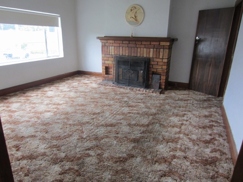 8 Wellington Street, Lindisfarne TAS 7015