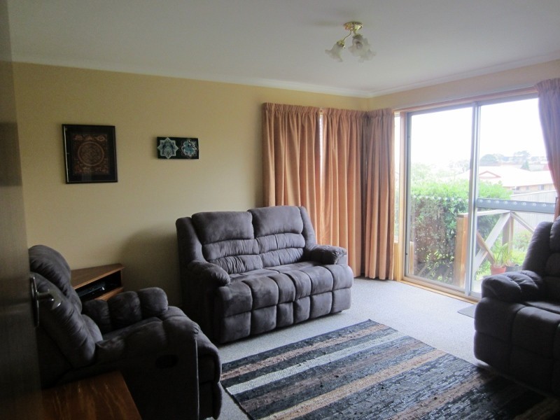 2/12 Mitchell Avenue, Rosetta TAS 7010