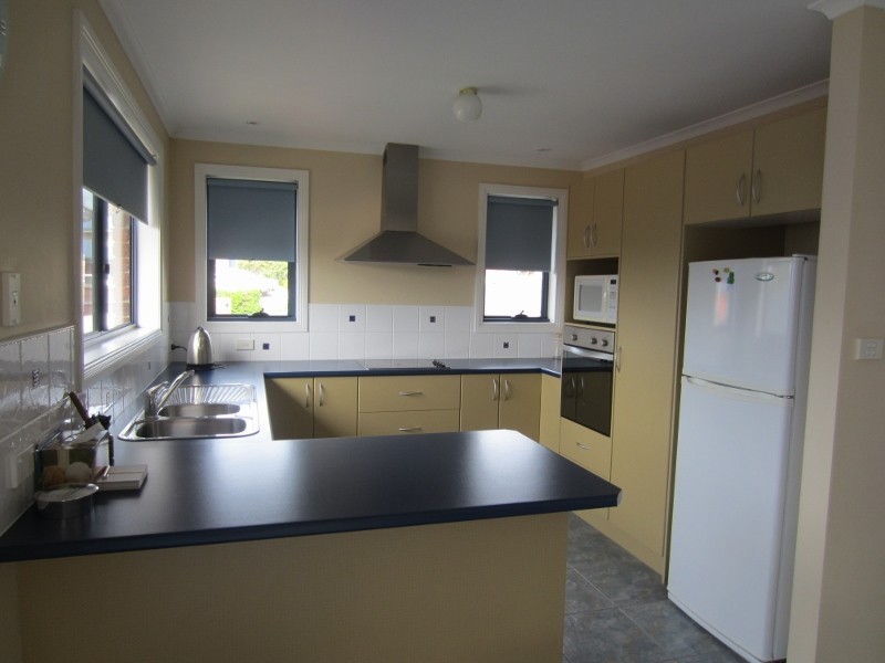 27 Brendan Crescent, Austins Ferry TAS 7011