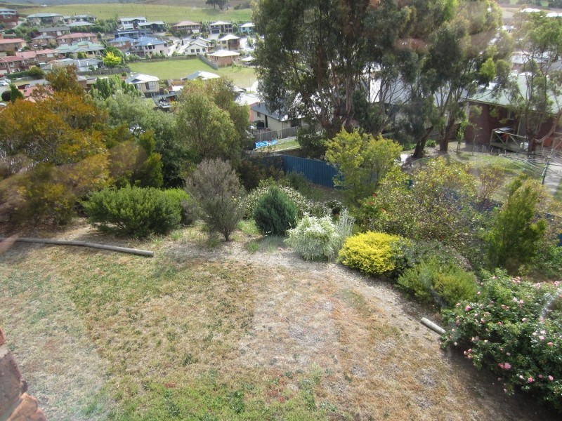 27 Brendan Crescent, Austins Ferry TAS 7011