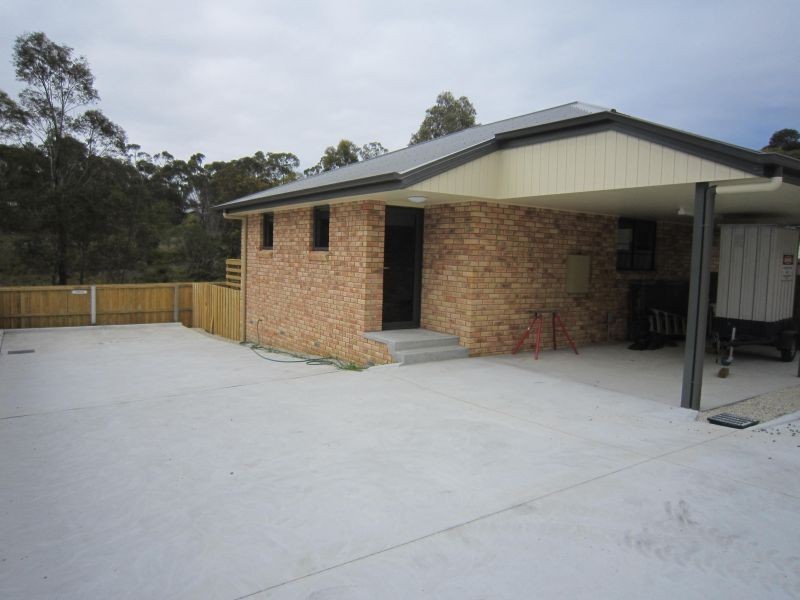2/12 Lomandra Drive, Blackmans Bay TAS 7052