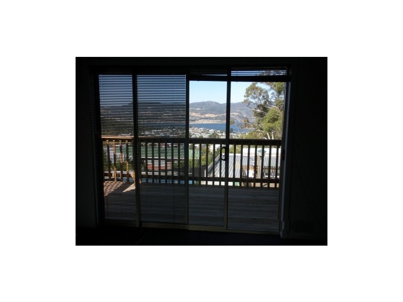 17d Spring Street, Claremont TAS 7011