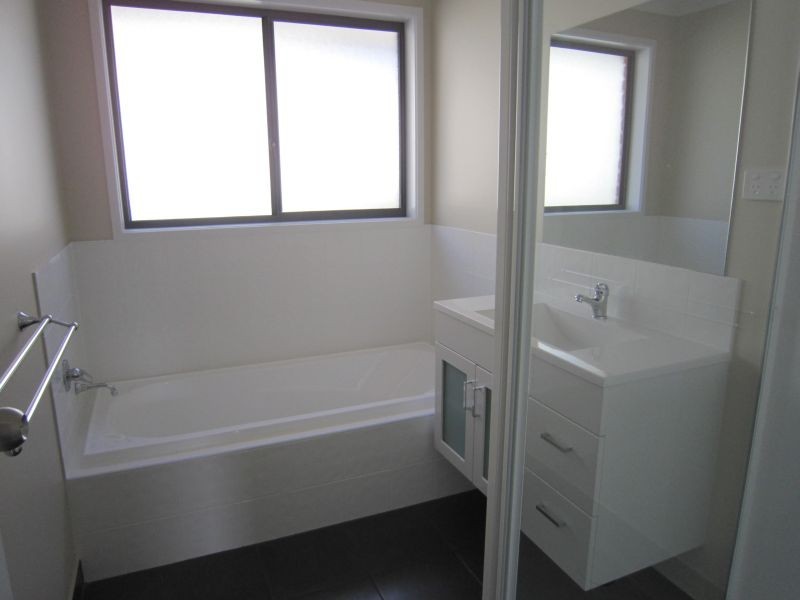 1/12 Lomandra Drive, Blackmans Bay TAS 7052