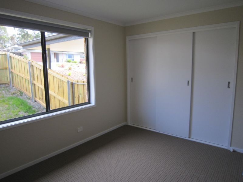 1/12 Lomandra Drive, Blackmans Bay TAS 7052