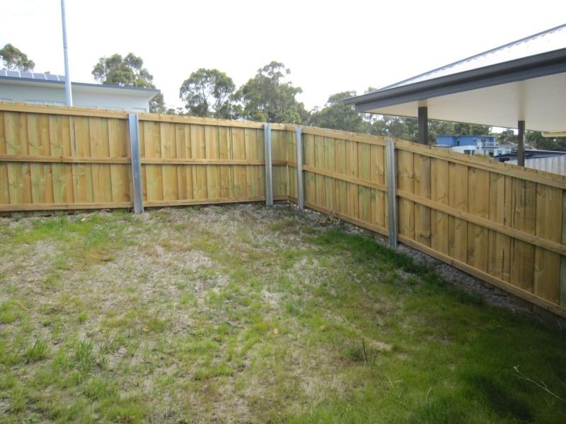 1/12 Lomandra Drive, Blackmans Bay TAS 7052