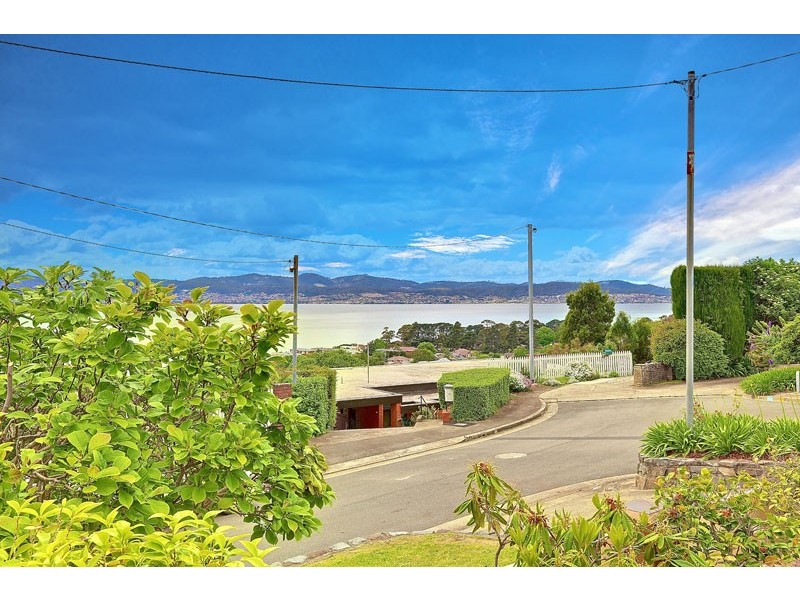 13 Ellington Road, Sandy Bay TAS 7005