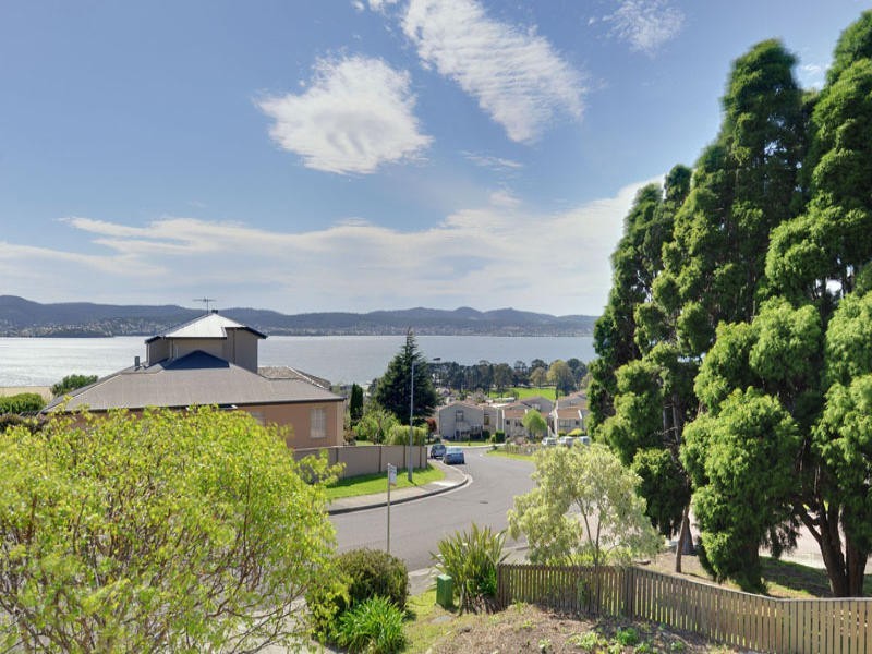 21 Dresden Street, Sandy Bay TAS 7005
