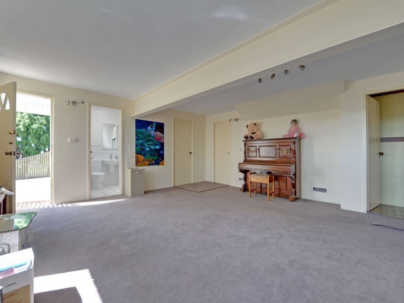 21 Dresden Street, Sandy Bay TAS 7005