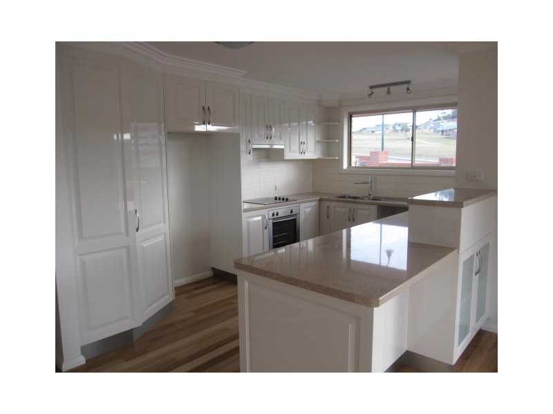 2/1 HANCE ROAD, Howrah TAS 7018