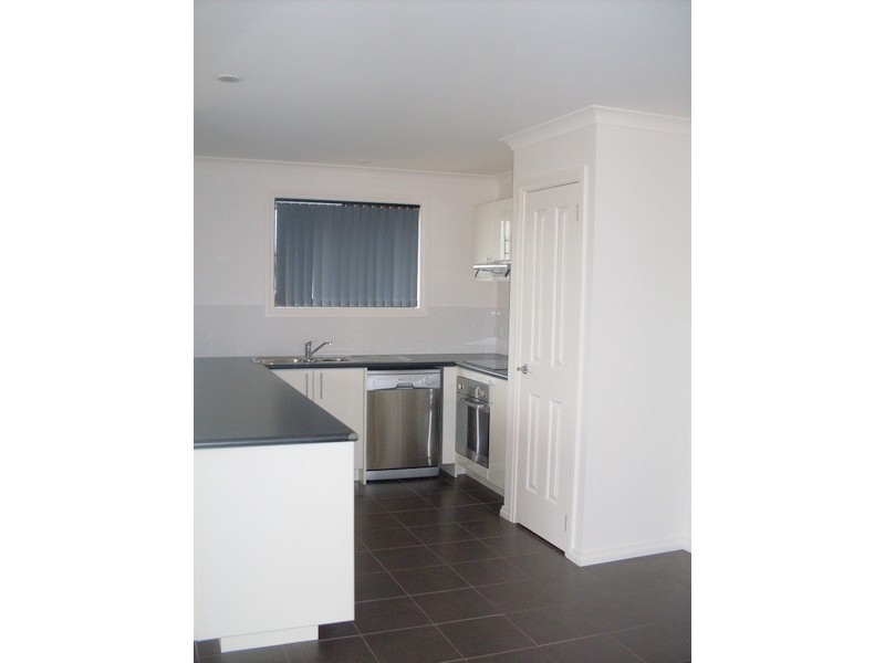 2/76 Pennington Drive, Sorell TAS 7172