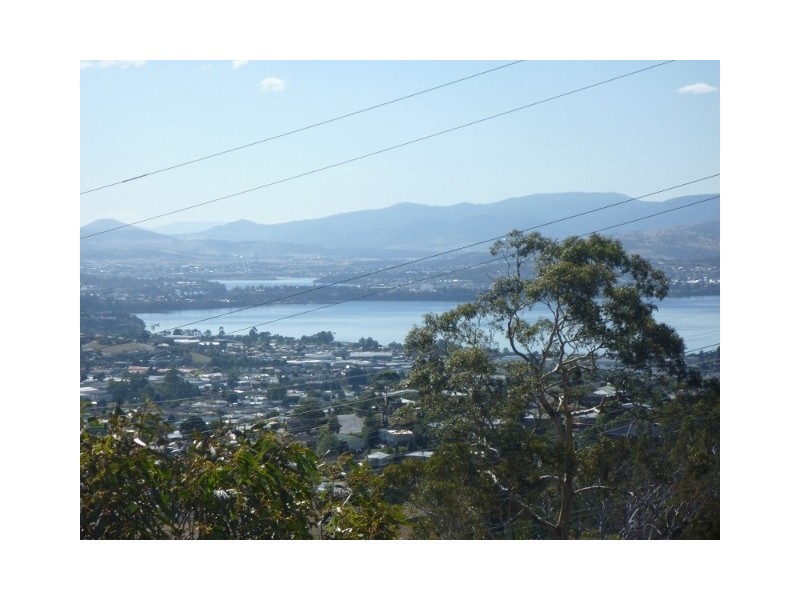 3/5 CASTLEREAGH CRT, Lenah Valley TAS 7008