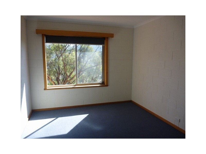 3/5 CASTLEREAGH CRT, Lenah Valley TAS 7008