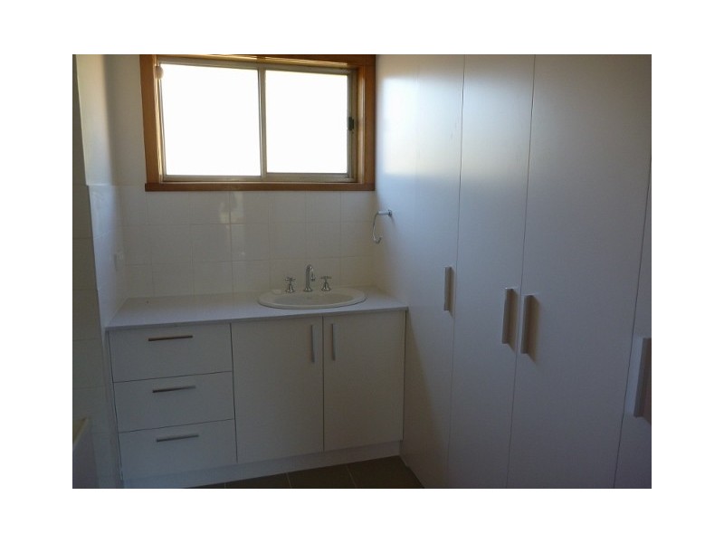 3/5 CASTLEREAGH CRT, Lenah Valley TAS 7008