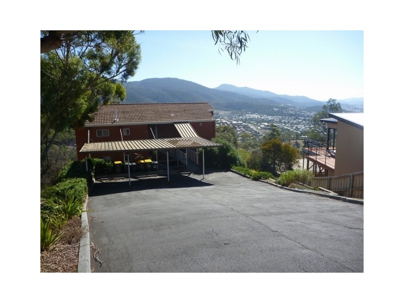 3/5 CASTLEREAGH CRT, Lenah Valley TAS 7008