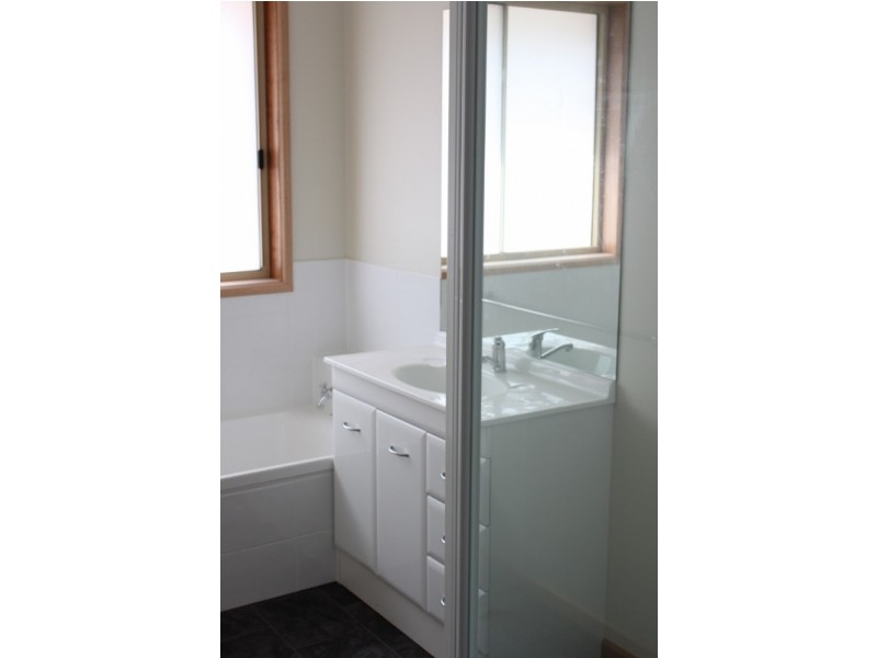 1/25 Spring Street, Claremont TAS 7011