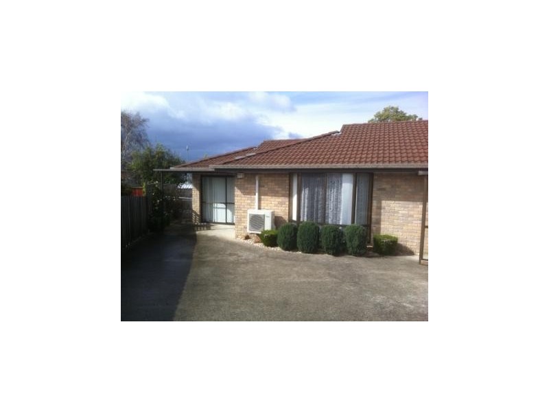 2/4 Cabernet Drive, Berriedale TAS 7011