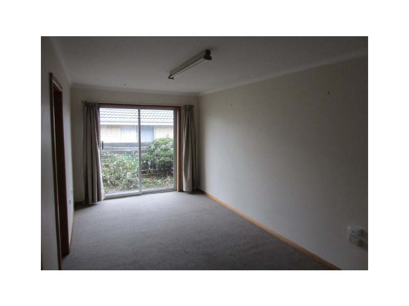 2/13 Bentley Road, Lenah Valley TAS 7008