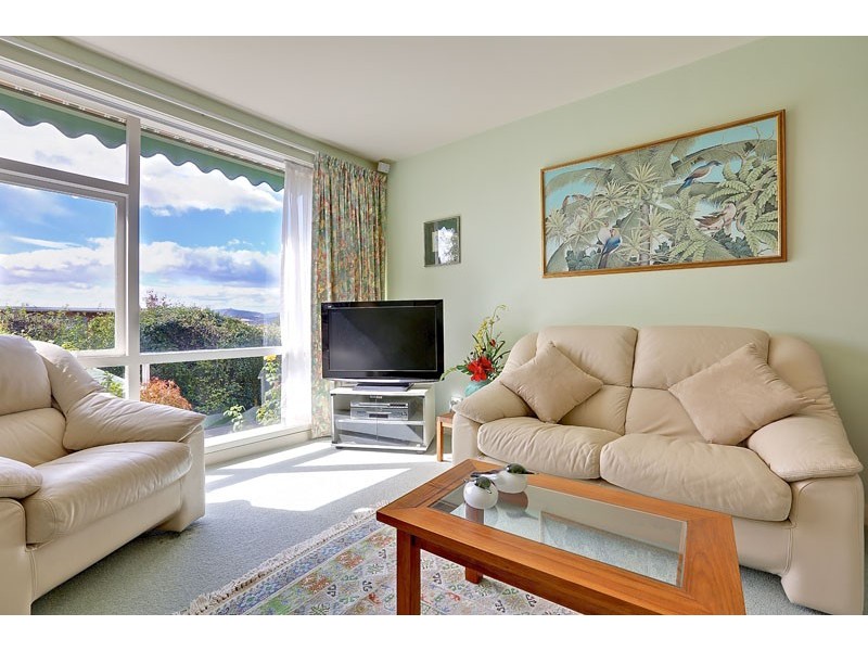 1/25c Red Chapel Avenue, Sandy Bay TAS 7005