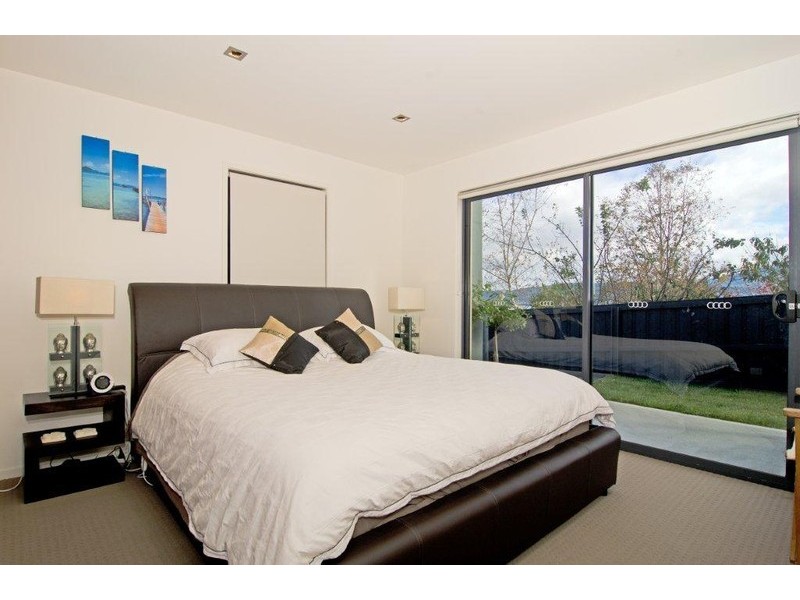 1/698 Oceana Dr, Tranmere TAS 7018