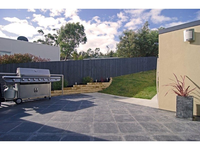 1/698 Oceana Dr, Tranmere TAS 7018