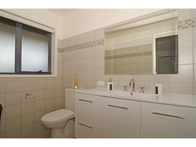 1/698 Oceana Dr, Tranmere TAS 7018