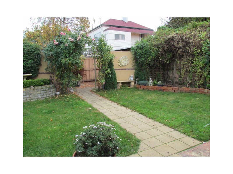 6 Nixon Street, Sandy Bay TAS 7005