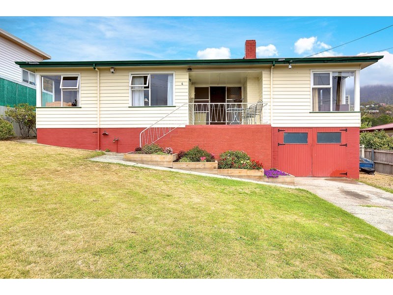 6 Oakbank Avenue, Montrose TAS 7010