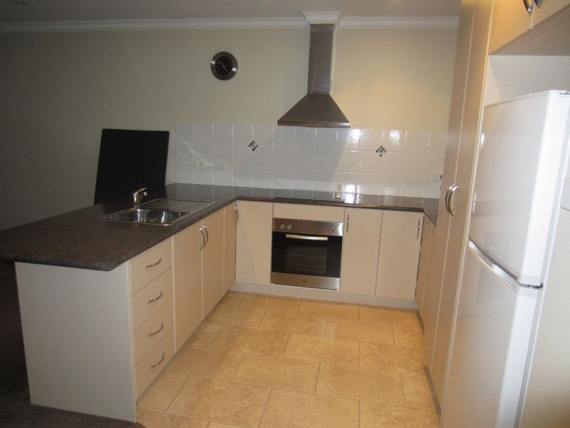 2/21 Alice Place, Brighton TAS 7030