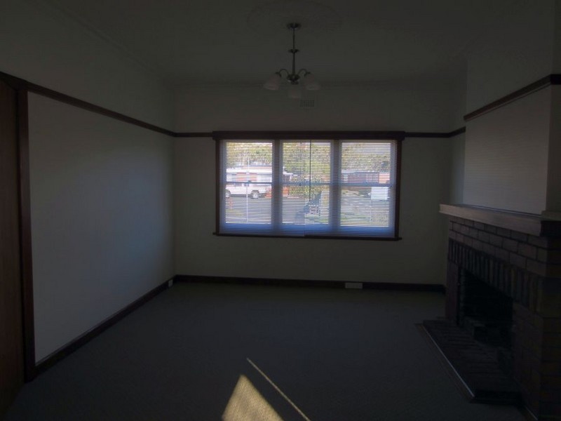 13 Ashbourne Grove, West Moonah TAS 7009