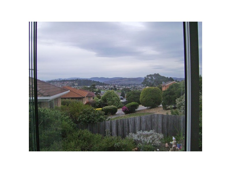 1/136 Box Hill Road, Claremont TAS 7011