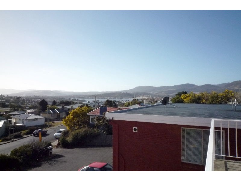 2/87 Box Hill Road, Claremont TAS 7011