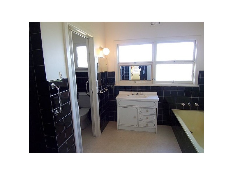 132 Channel Highway, Taroona TAS 7053