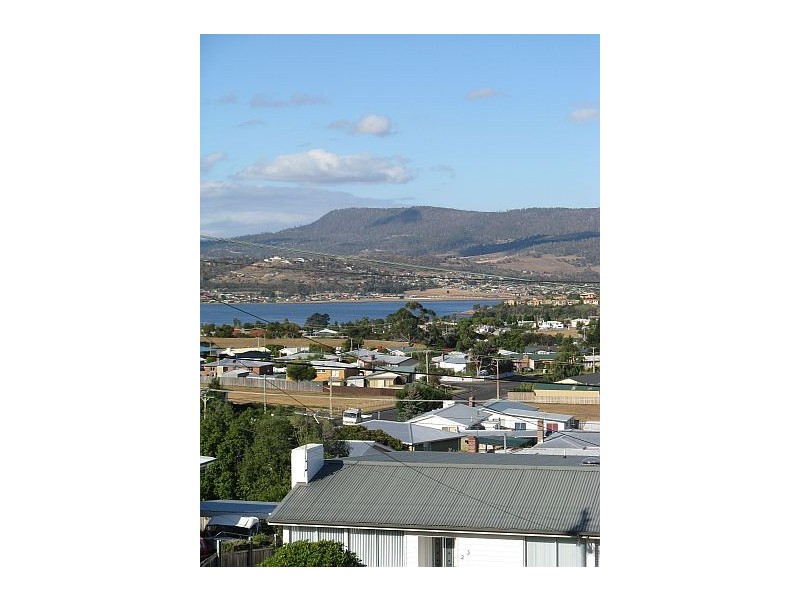 Claremont TAS 7011