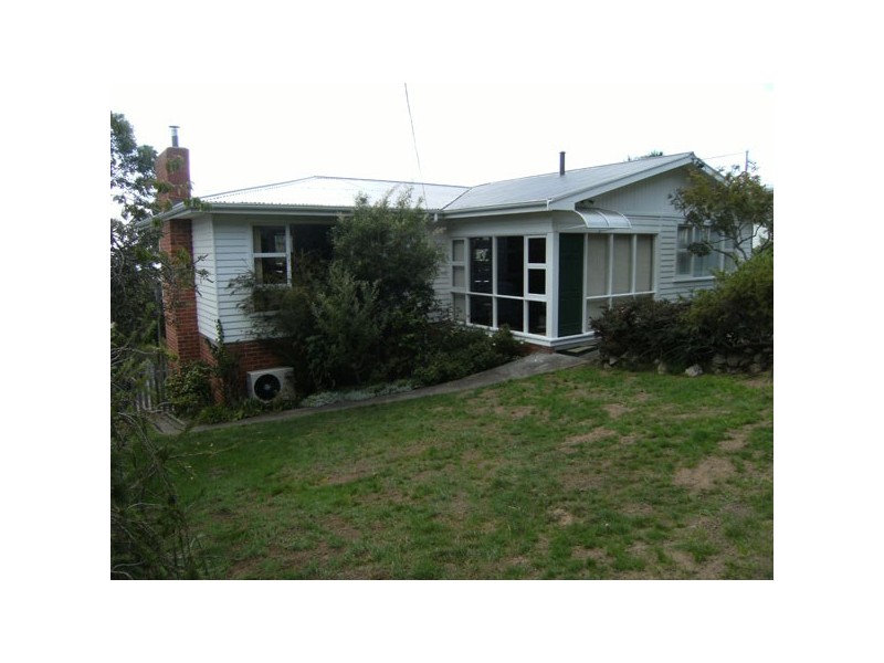 20 Delta Avenue, Taroona TAS 7053
