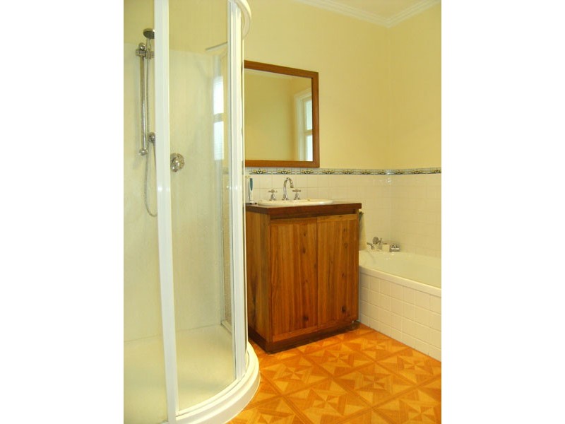 20 Delta Avenue, Taroona TAS 7053