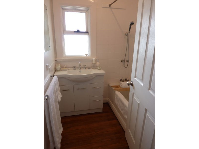 1 Paringa Road, Glenorchy TAS 7010