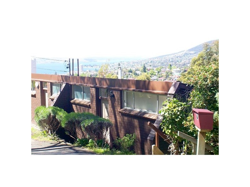 2/57B Liverpool Cres, West Hobart TAS 7000